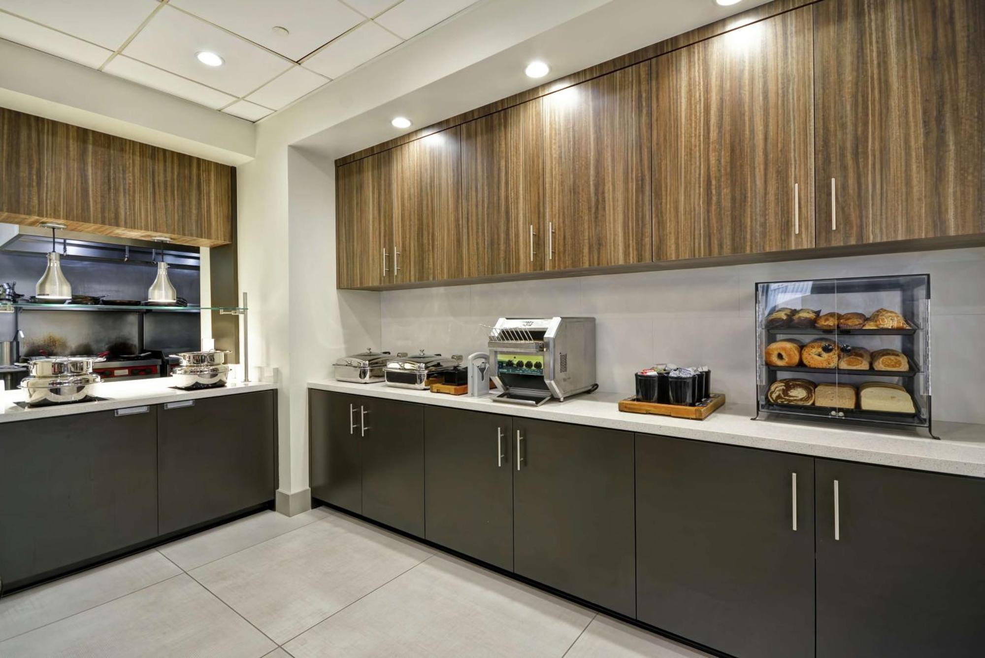 Hilton Garden Inn Panama City Bagian luar foto