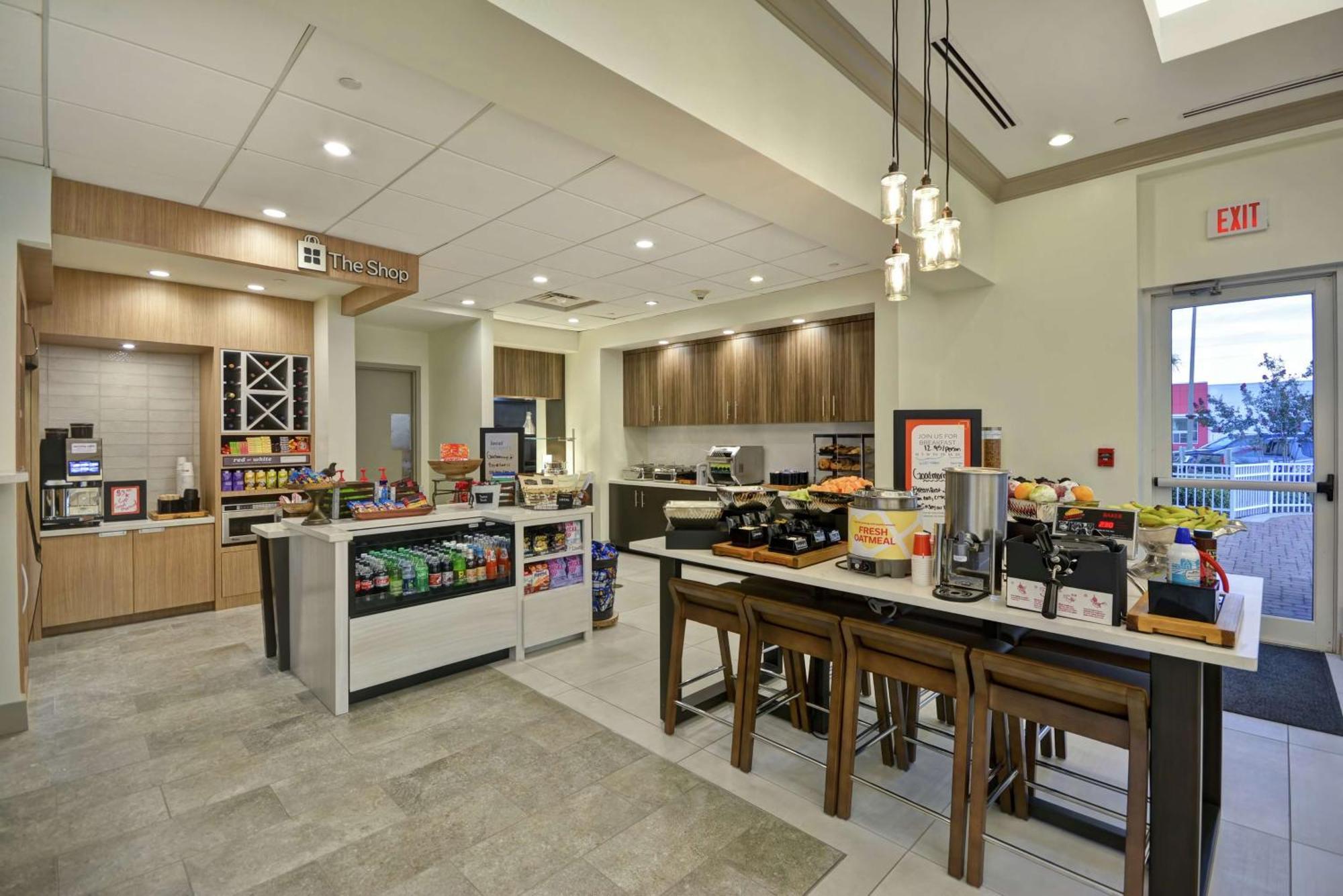 Hilton Garden Inn Panama City Bagian luar foto