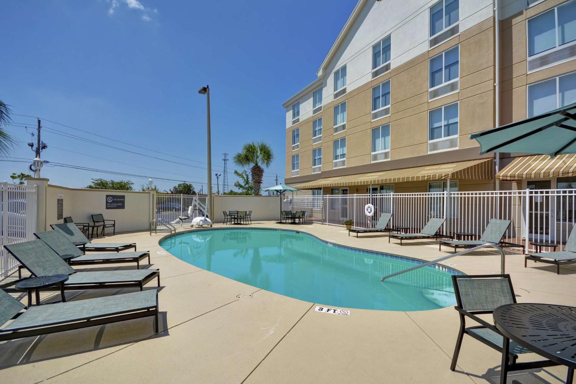 Hilton Garden Inn Panama City Bagian luar foto
