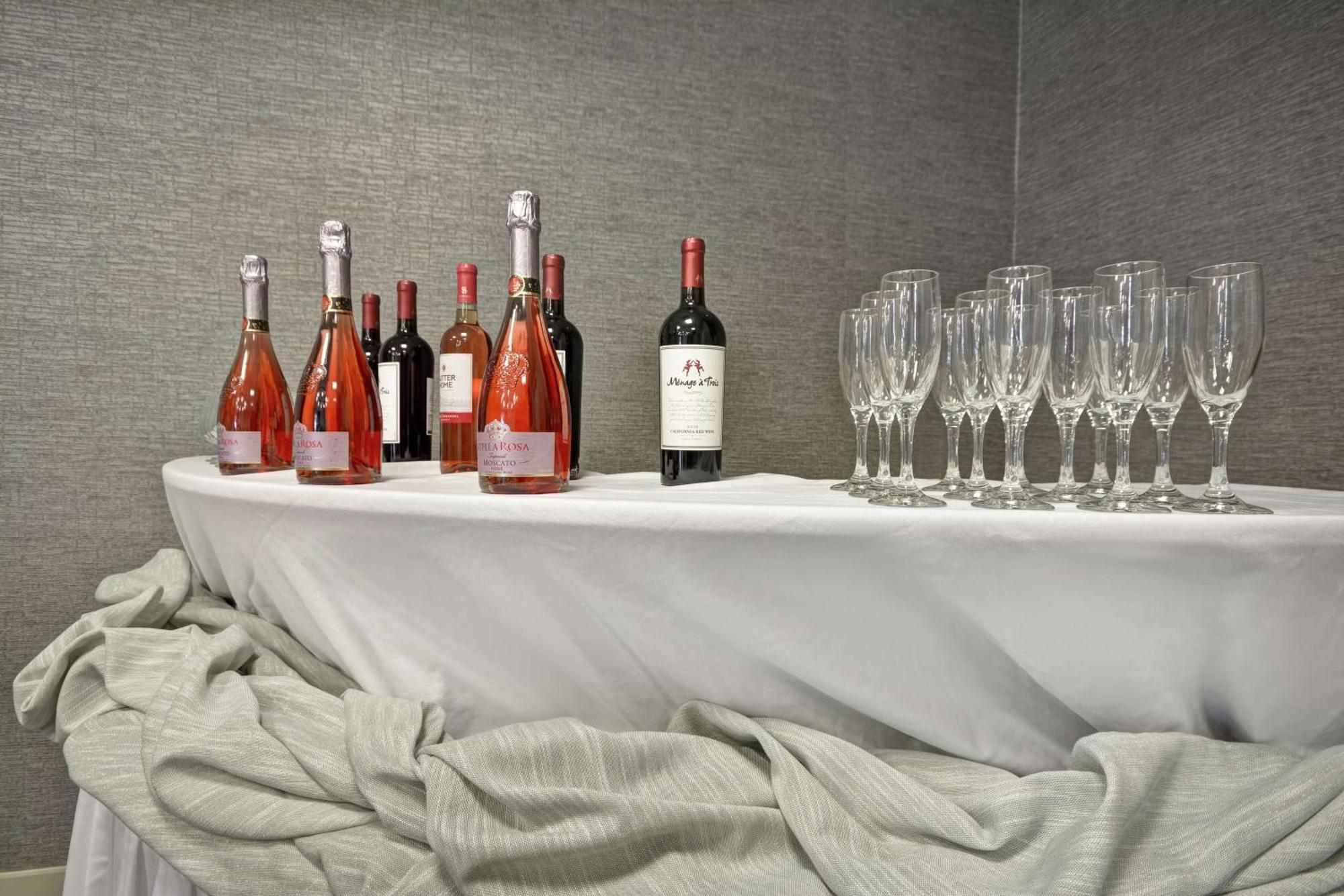 Hilton Garden Inn Panama City Bagian luar foto